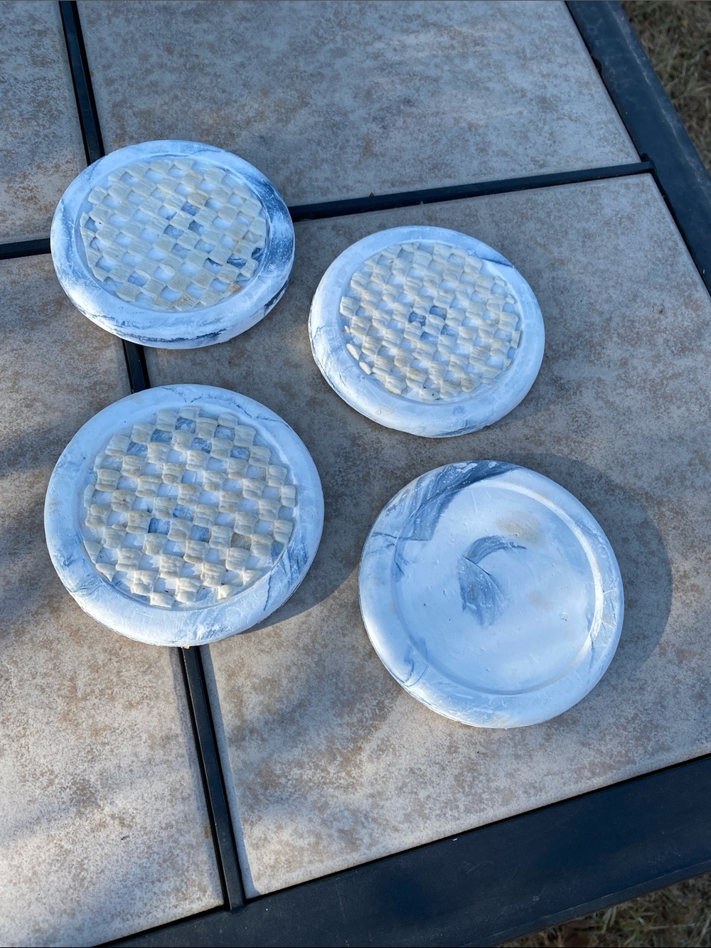 Vintage-Style White and Cream Decorative Unsealed Plaster Coaster Set of 4